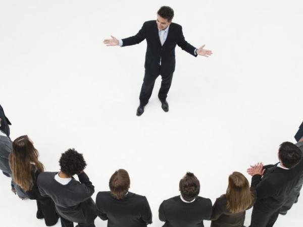 7 nguyên tắc lãnh đạo dẫn dắt nhân viên hành động đúng hướng